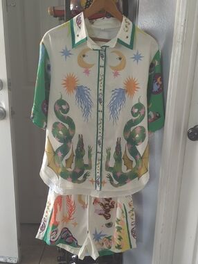 Silky Fantasy Dragon.Short Set Beautiful set—perfect for the beach or a cruise.